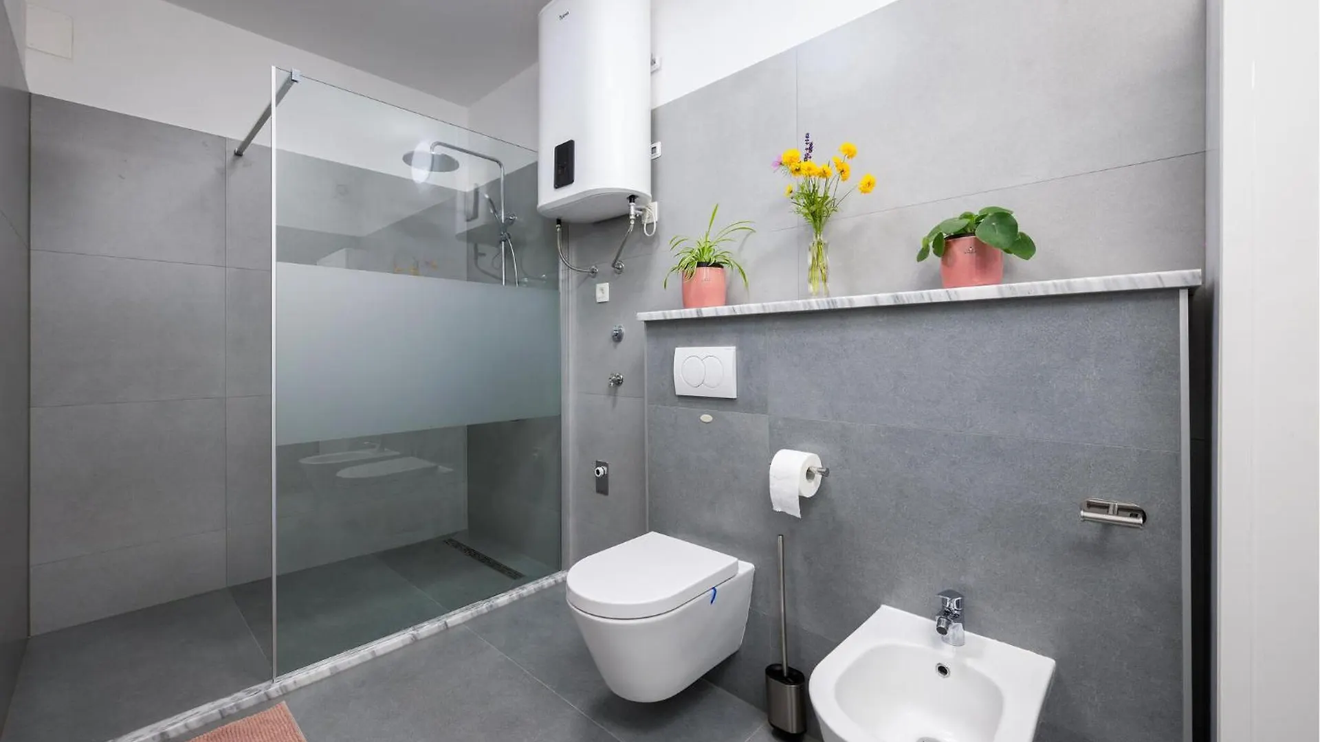 Amazing Apartment In Valbandon With Kitchen